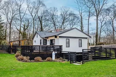 28 Old Cow Path, Miller Place, NY 11764 - Photo 3