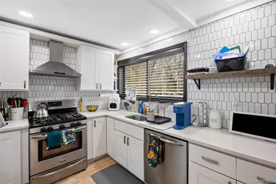 28 Old Cow Path, Miller Place, NY 11764 - Photo 17