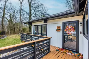 28 Old Cow Path, Miller Place, NY 11764 - Photo 9