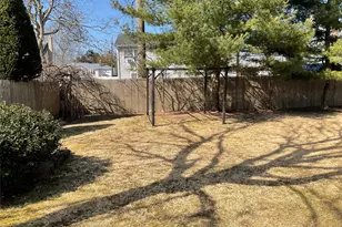 7 Tipton Dr W, Shirley, NY 11967 - Photo 27