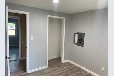54 Ash Street, Central Islip, NY 11722 - Photo 5