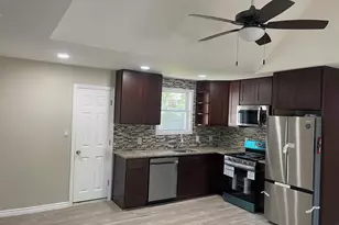54 Ash St, Central Islip, NY 11722 - Photo 3
