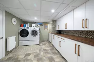 1053 Lydia Dr, Franklin Square, NY 11010 - Photo 27