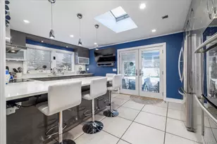 1053 Lydia Dr, Franklin Square, NY 11010 - Photo 9