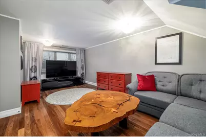 1053 Lydia Drive, Franklin Square, NY 11010 - Photo 17