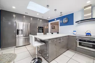 1053 Lydia Dr, Franklin Square, NY 11010 - Photo 11