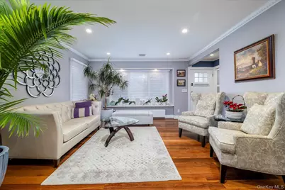 1053 Lydia Drive, Franklin Square, NY 11010 - Photo 5