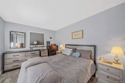 56 Bay Avenue, Ronkonkoma, NY 11779 - Photo 15