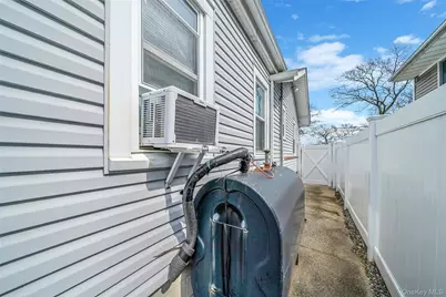 56 Bay Avenue, Ronkonkoma, NY 11779 - Photo 33