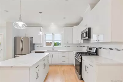 179 Adelphi Avenue, Harrison, NY 10528 - Photo 3