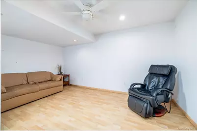 100 Daly Boulevard #2005, Oceanside, NY 11572 - Photo 7