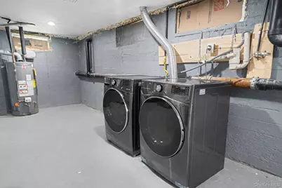 232 30th Street, Lindenhurst, NY 11757 - Photo 31