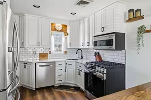 2450 Yorktown St, Oceanside, NY 11572 - Photo 3