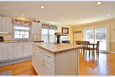 5 Old Field Circle, Pawling, NY 12564 - Photo 3