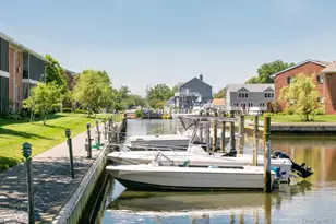 5 Captains Dr, West Babylon, NY 11704 - Photo 11