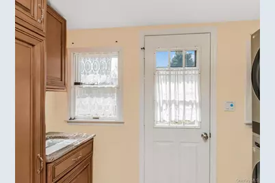 159 Montgomery Avenue, Oceanside, NY 11572 - Photo 9