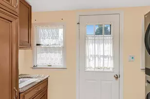 159 Montgomery Ave, Oceanside, NY 11572 - Photo 9