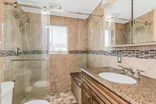 159 Montgomery Ave, Oceanside, NY 11572 - Photo 17