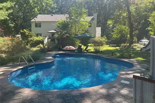 107A Scraggy Hill Rd, Port Jefferson, NY 11777 - Photo 35