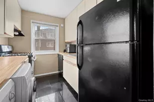 253-12 60th Ave, Little Neck, NY 11362 - Photo 17