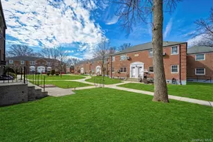 253-12 60th Ave, Little Neck, NY 11362 - Photo 5