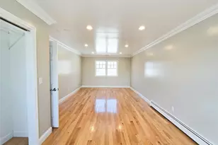 34 Arch Ln, Hicksville, NY 11801 - Photo 7