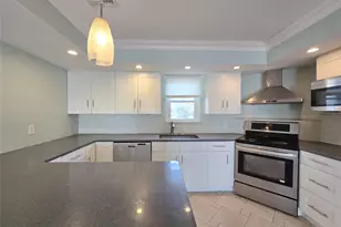 34 Arch Ln, Hicksville, NY 11801 - Photo 3