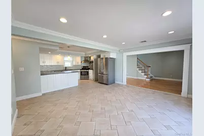 34 Arch Lane, Hicksville, NY 11801 - Photo 5