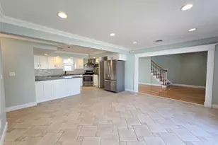 34 Arch Ln, Hicksville, NY 11801 - Photo 5