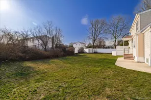 1558 9th St, West Babylon, NY 11704 - Photo 5