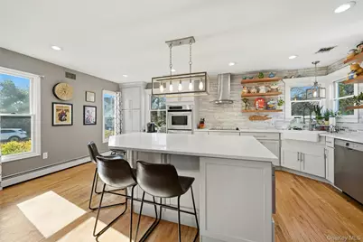 39 Memorial Boulevard, East Moriches, NY 11940 - Photo 5