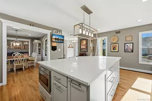 39 Memorial Blvd, East Moriches, NY 11940 - Photo 11