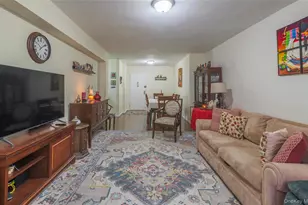 74-45 Yellowstone Blvd, Rego Park, NY 11374 - Photo 7