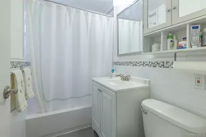 74-45 Yellowstone Boulevard #4H, Rego Park, NY 11374 - Photo 19