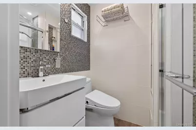 23 Coronet Lane, Plainview, NY 11803 - Photo 13