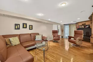 23 Coronet Ln, Plainview, NY 11803 - Photo 9