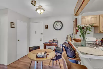 20 Wendell Street #26E, Hempstead, NY 11550 - Photo 3