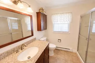 64 Enfield Ct, Ridge, NY 11961 - Photo 11