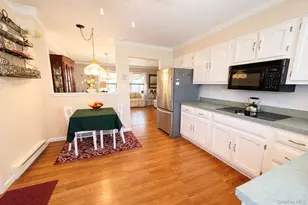 64 Enfield Ct, Ridge, NY 11961 - Photo 5