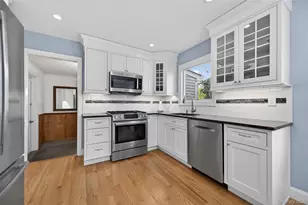 31 Fairfields Ln, Huntington Station, NY 11746 - Photo 5