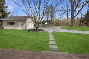 11 Levon Ln, Miller Place, NY 11764 - Photo 3