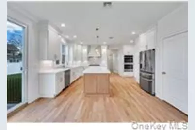 87 West Avenue, Hicksville, NY 11801 - Photo 7