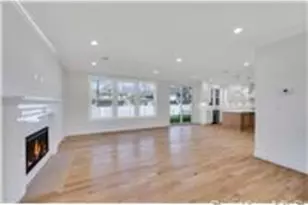 87 West Ave, Hicksville, NY 11801 - Photo 13