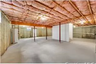 87 West Ave, Hicksville, NY 11801 - Photo 25