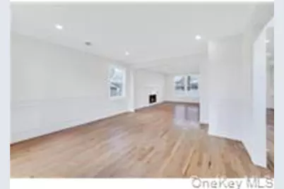 87 West Avenue, Hicksville, NY 11801 - Photo 9