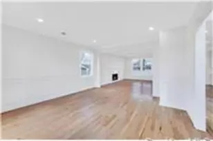 87 West Ave, Hicksville, NY 11801 - Photo 9