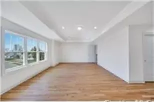 87 West Ave, Hicksville, NY 11801 - Photo 17