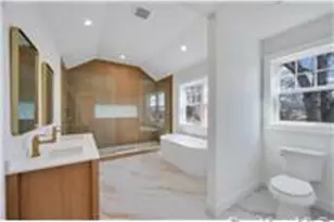 87 West Ave, Hicksville, NY 11801 - Photo 19