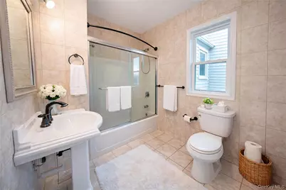 2519 McIntosh Street, East Elmhurst, NY 11369 - Photo 23