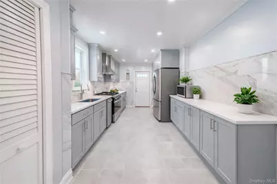 2519 McIntosh Street, East Elmhurst, NY 11369 - Photo 11